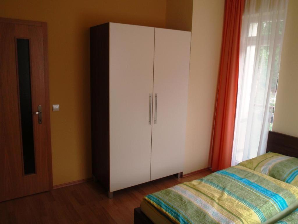 Apartmanovy penzion Park Nové Mesto nad Váhom Pokoj fotografie