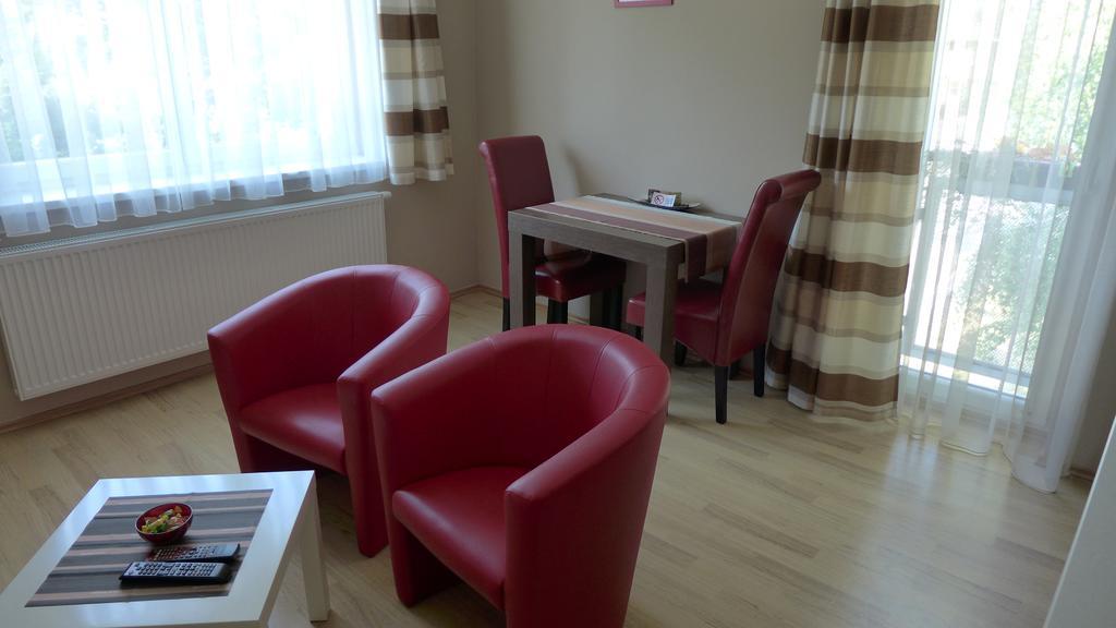 Apartmanovy penzion Park Nové Mesto nad Váhom Exteriér fotografie